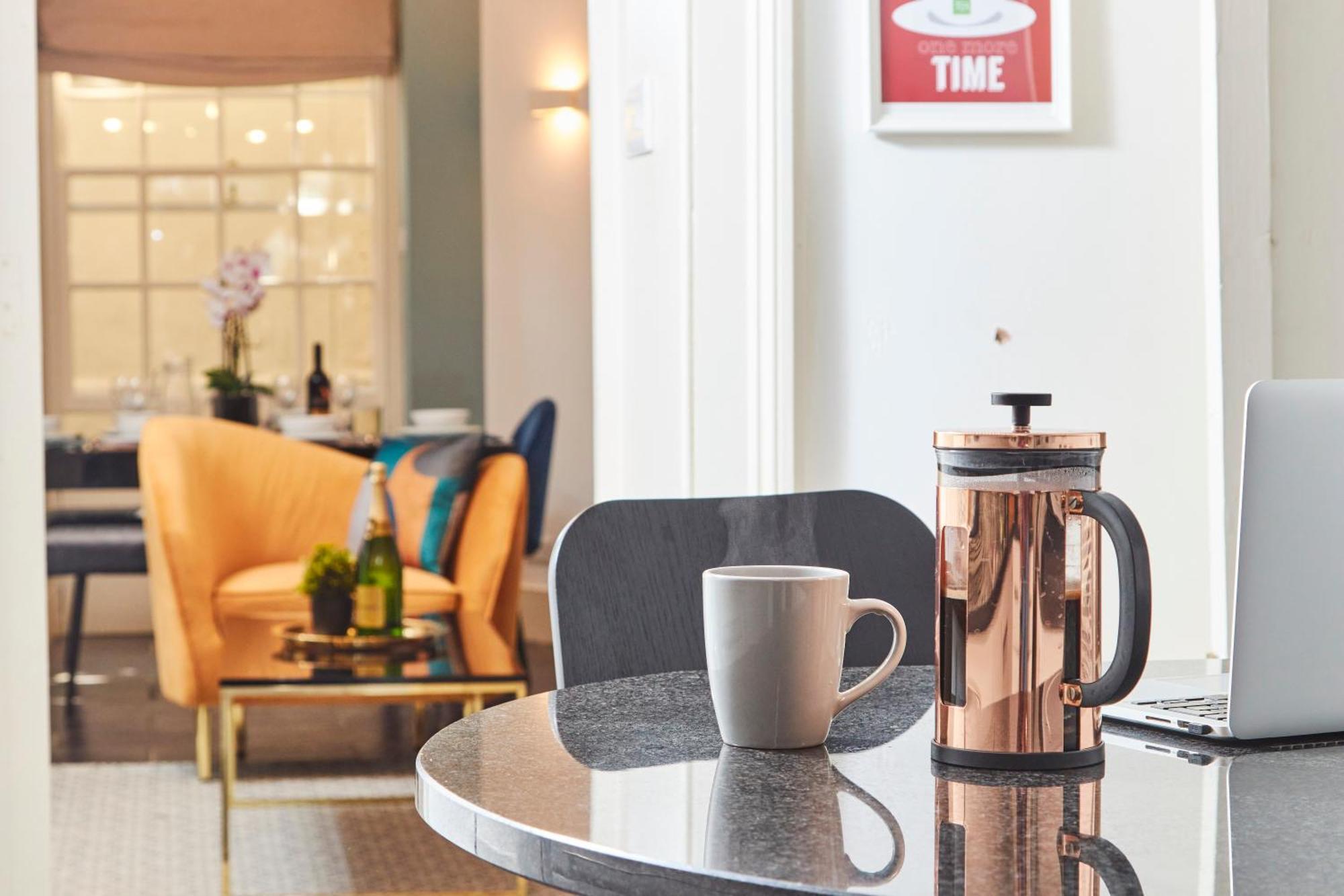 Beautiful 2Bedroom 4 Actual Beds House With Wifi By Purestay バース エクステリア 写真