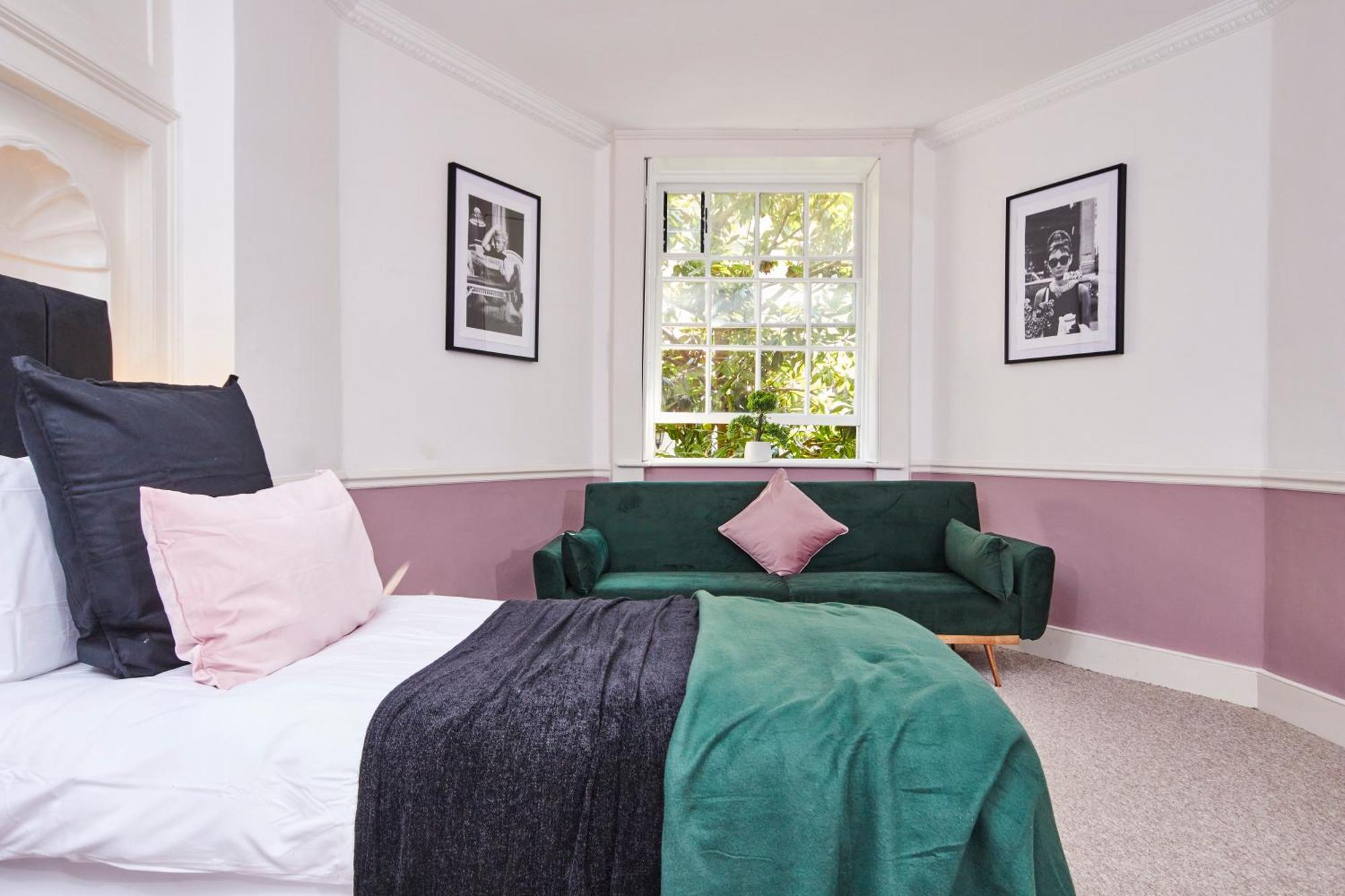 Beautiful 2Bedroom 4 Actual Beds House With Wifi By Purestay バース エクステリア 写真