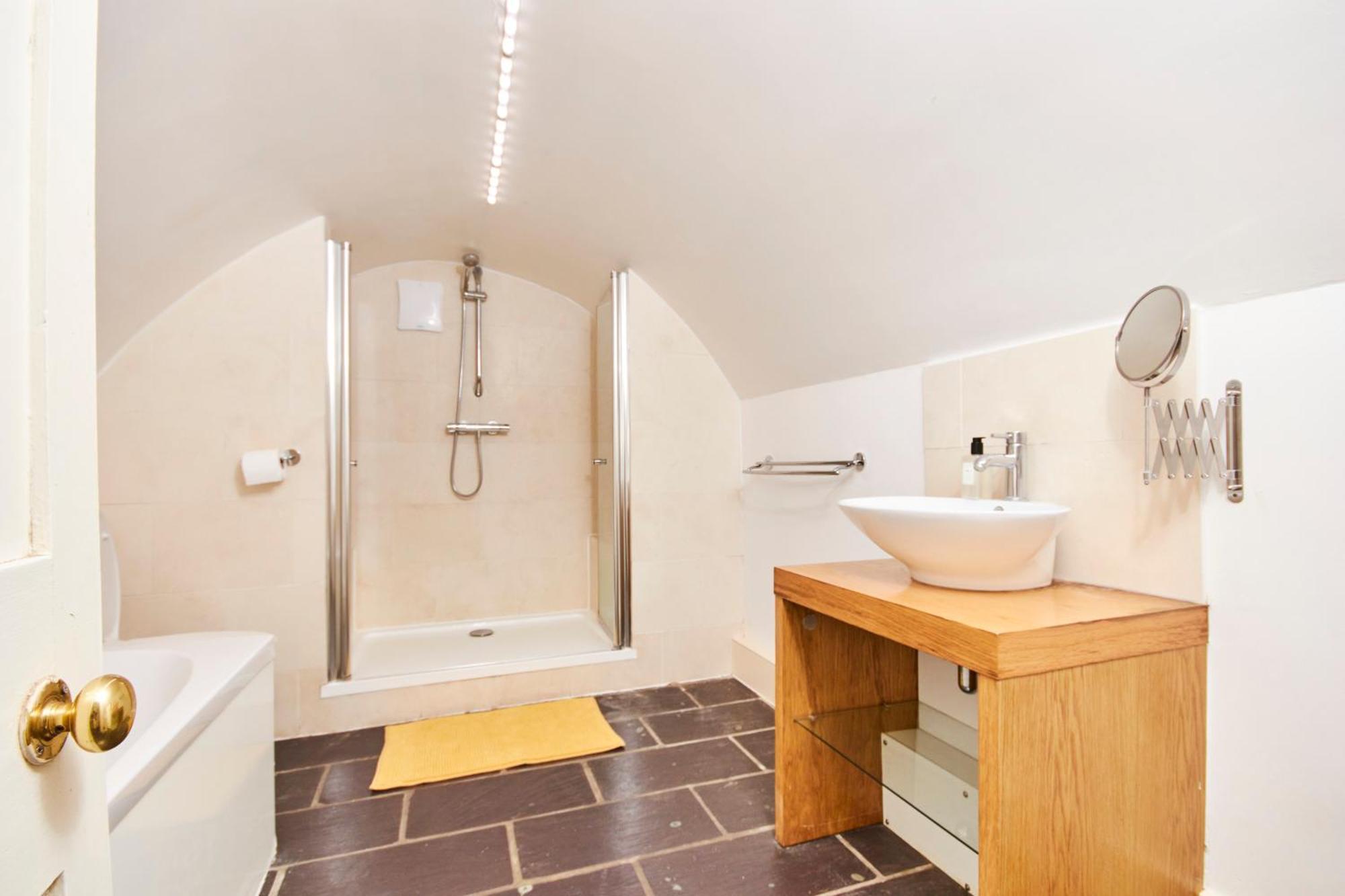 Beautiful 2Bedroom 4 Actual Beds House With Wifi By Purestay バース エクステリア 写真