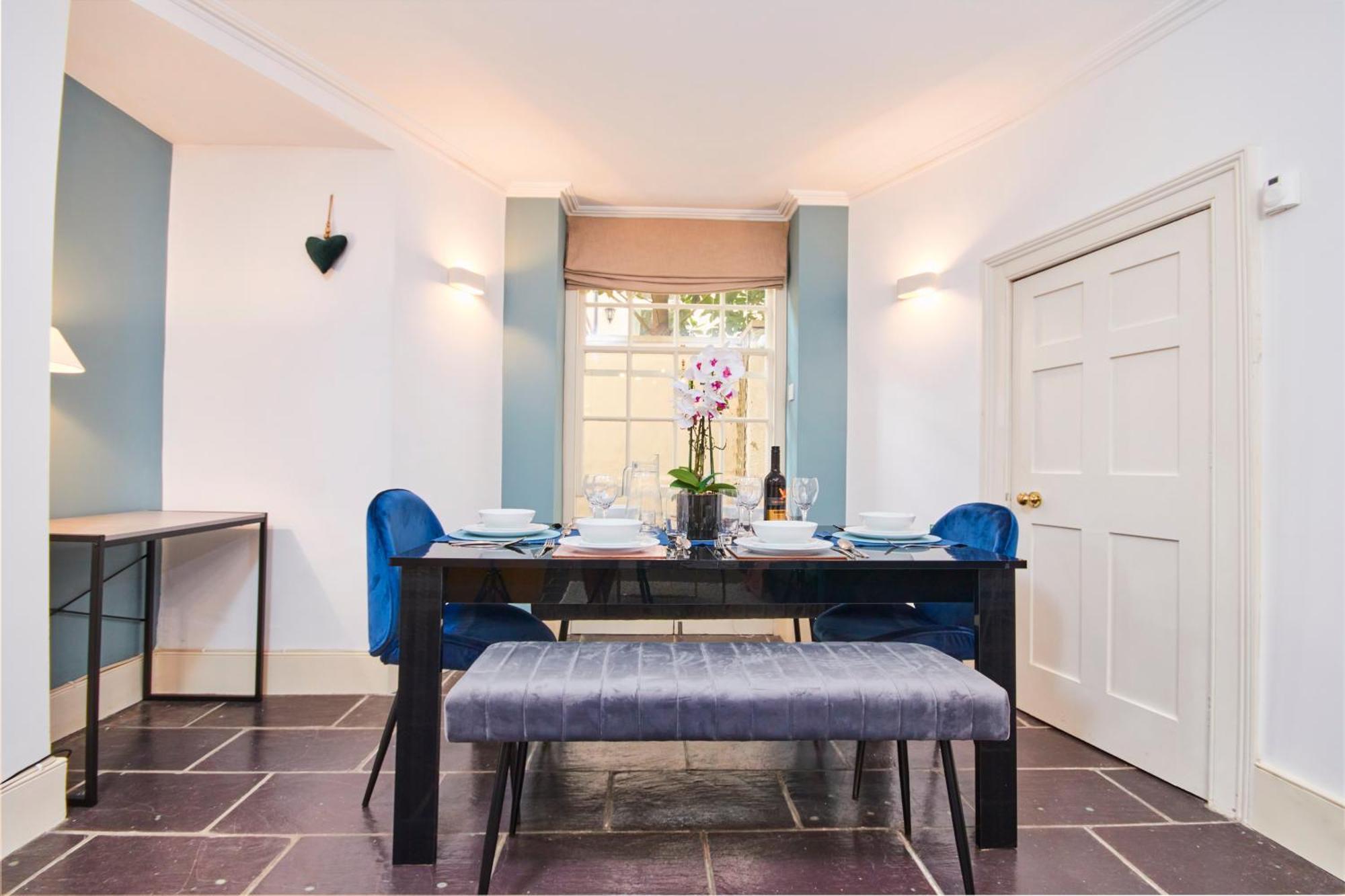 Beautiful 2Bedroom 4 Actual Beds House With Wifi By Purestay バース エクステリア 写真
