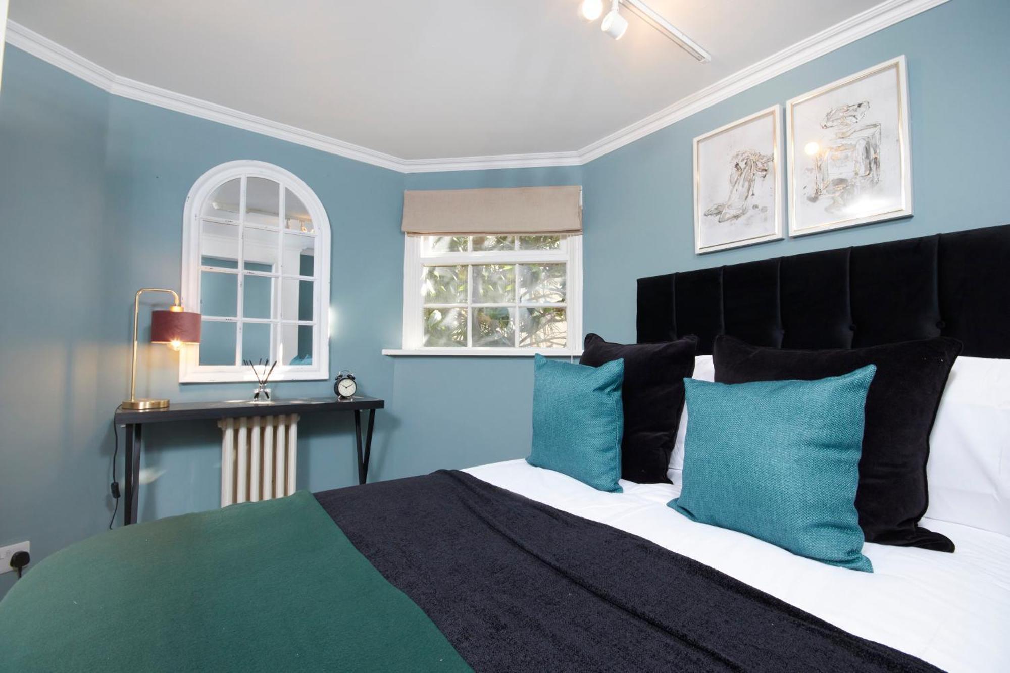 Beautiful 2Bedroom 4 Actual Beds House With Wifi By Purestay バース エクステリア 写真